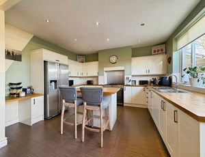 Photo 8- click for photo gallery